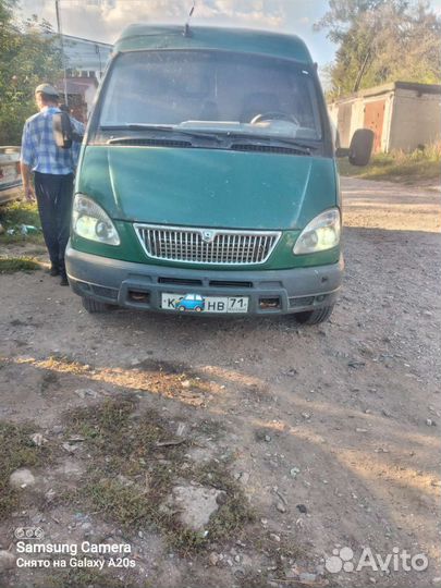 Водитель с личной газелью