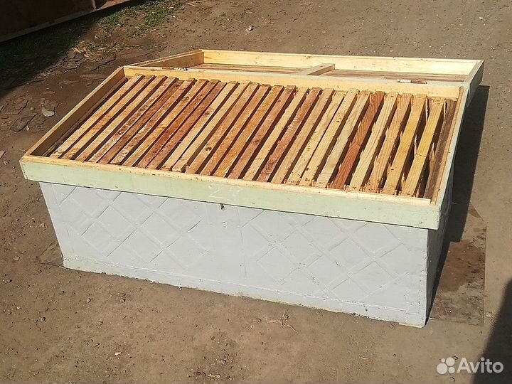 Ящик для хранения пчелиных рамок