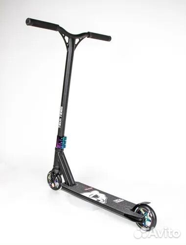 Трюковой самокат Tech Team Comrade