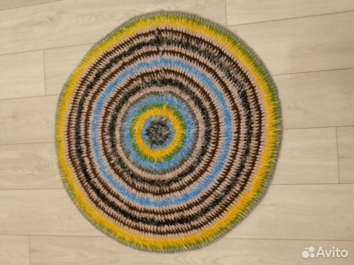 Коврик ручной работы