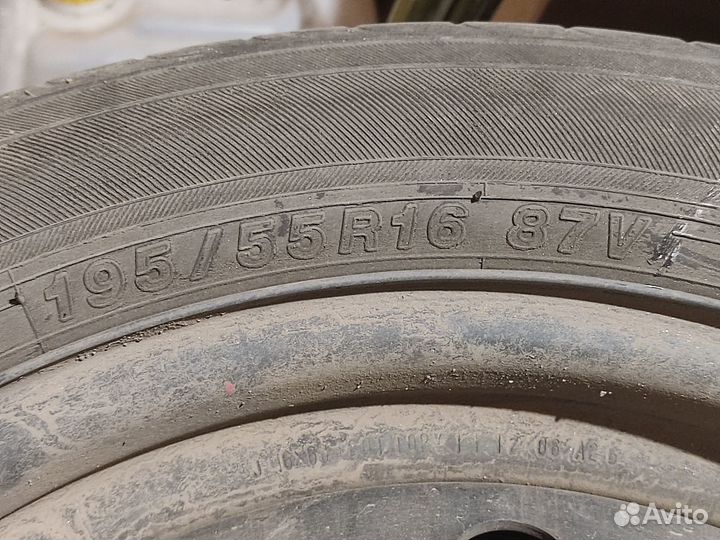 Yokohama BluEarth AE01 195/55 R16