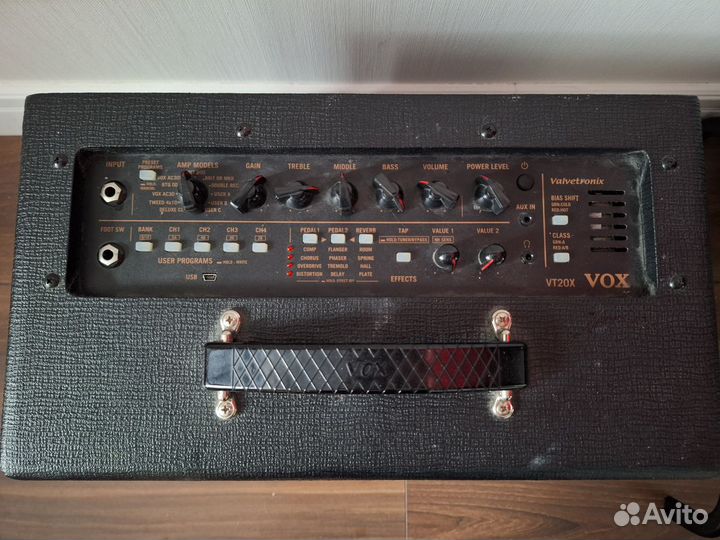 Комбоусилитель для электрогитары VOX VT20X