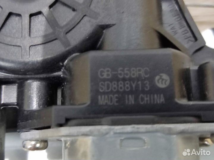 Стеклоподъемник электрический задний правый xray