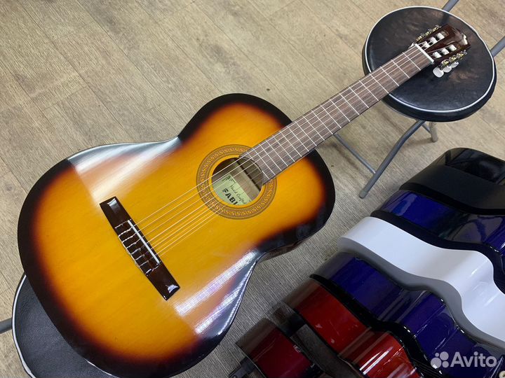 Гитара классическая с нейлоновыми струнами