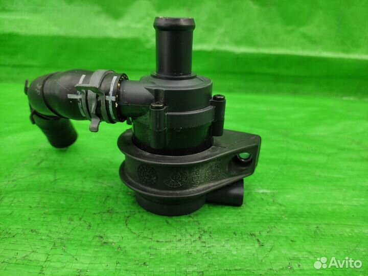 Насос (помпа) электрический VW Tiguan/Passat/Jetta