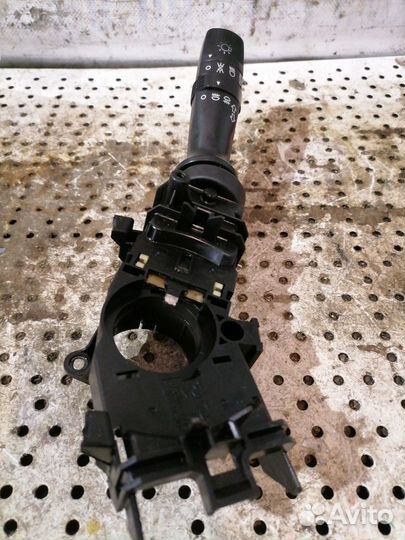 Переключатель подрулевой Hyundai Ix35