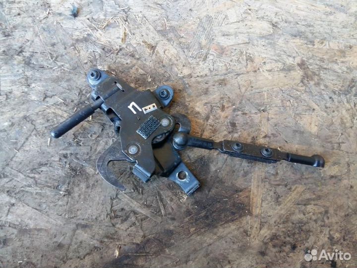 Замок крыши Opel Astra H TwinTop 2004-2014