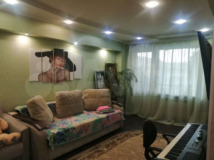 3-к. квартира, 70 м², 3/3 эт.