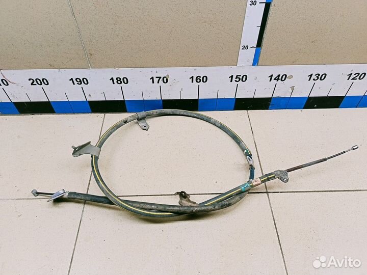 Трос стояночного тормоза правый RAV 4 2013