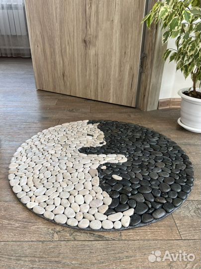 Коврик из морской гальки