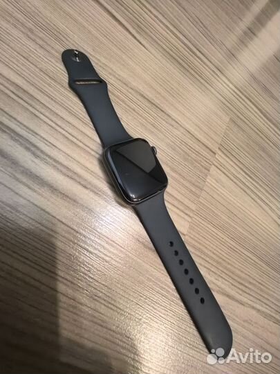 Apple Watch SE 44mm A2352 Space Gray