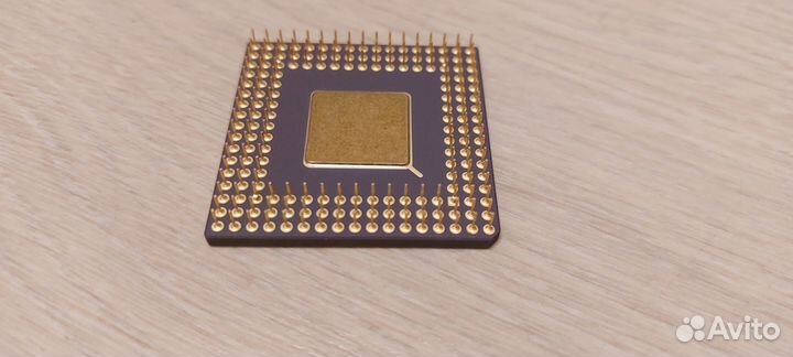 Ретро-процессор AMD Am486DX5-133