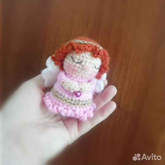 Ангелочек вязаный