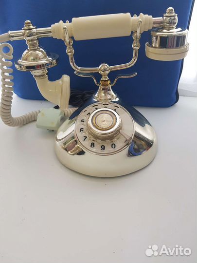 Старый телефон СССР