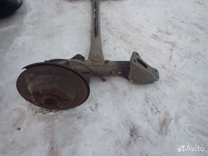 Балка задняя ssang yong tivoli