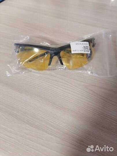 Очки спортивные