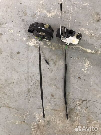 Замок двери задний левый opel insignia