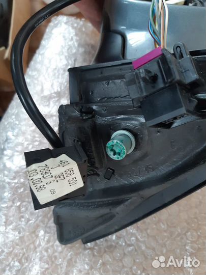 Зеркало боковое левое