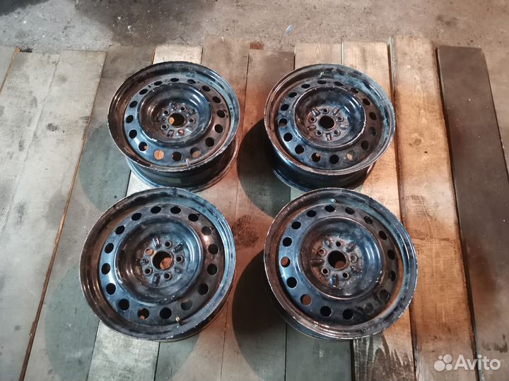 Диск Штампованный R16 PCD 5x100