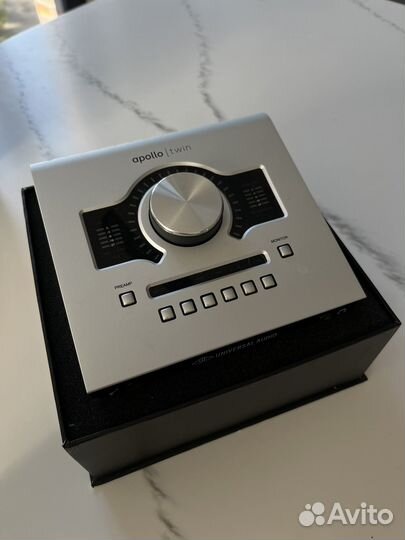 Звуковая карта Universal Audio Apollo Twin