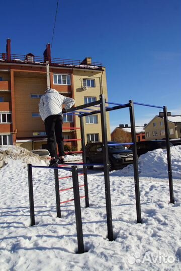 Спортивная площадка уличная турник лазалка