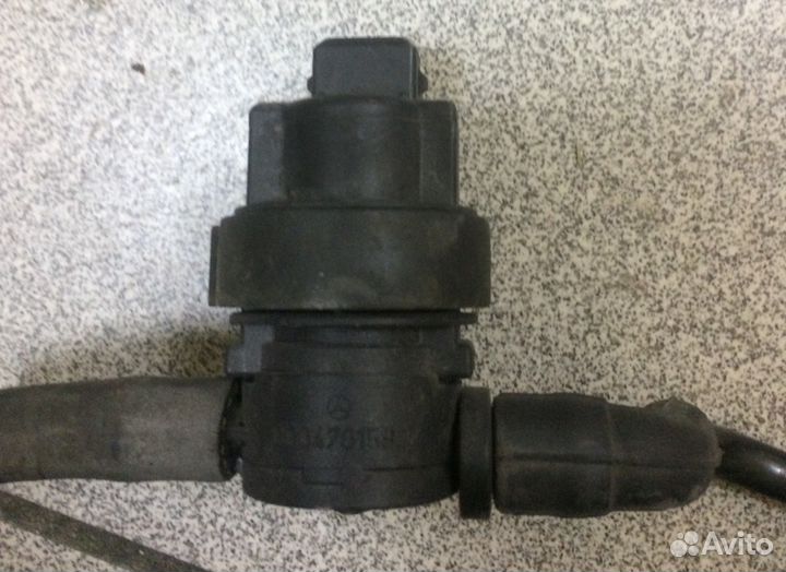 Клапан вентиляции топливного бака A0004701593 MB