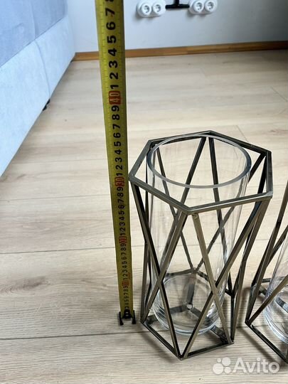 Вазы колбы в металлических подставках