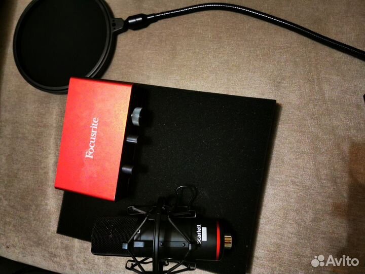 Звуковая карта с микрофоном и наушниками