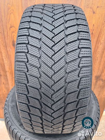 Michelin X-Ice Snow SUV 285/40 R22 110H