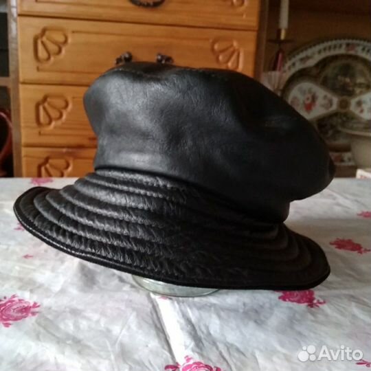 Шляпа кожаная