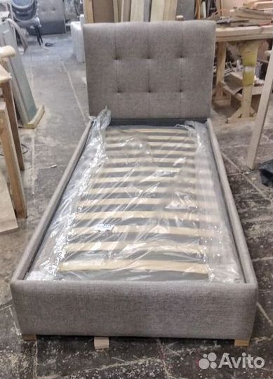 Кровать односпальная новая