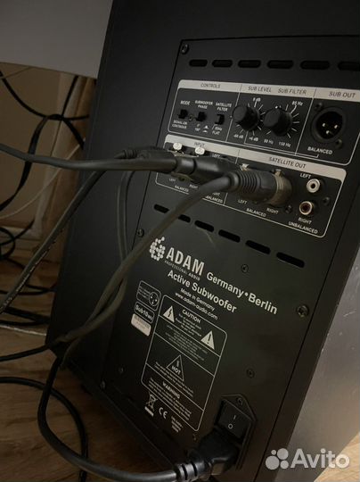 Сабвуфер профессиональный Adam Sub 10mk2