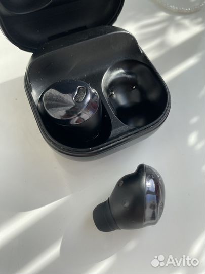 Беспроводные наушники Samsung- R190