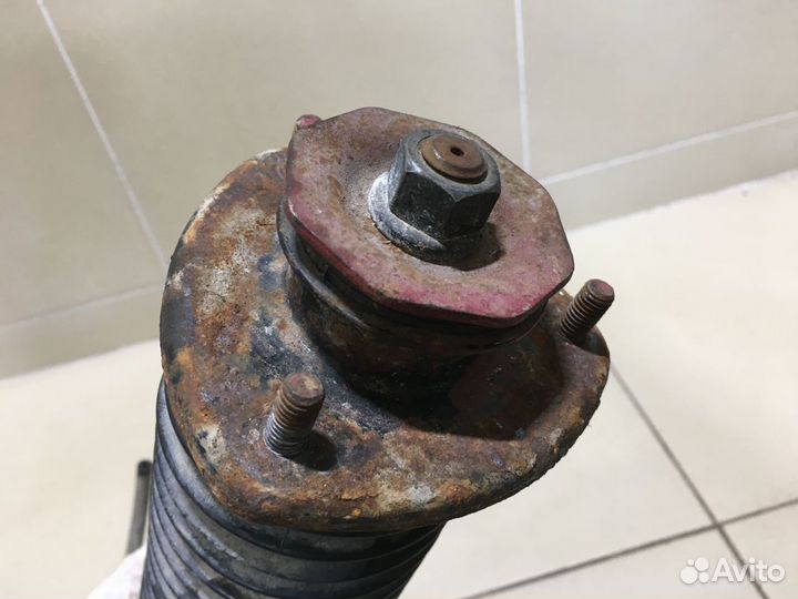 Амортизатор передний левый Vitara/Sidekick 1989-19