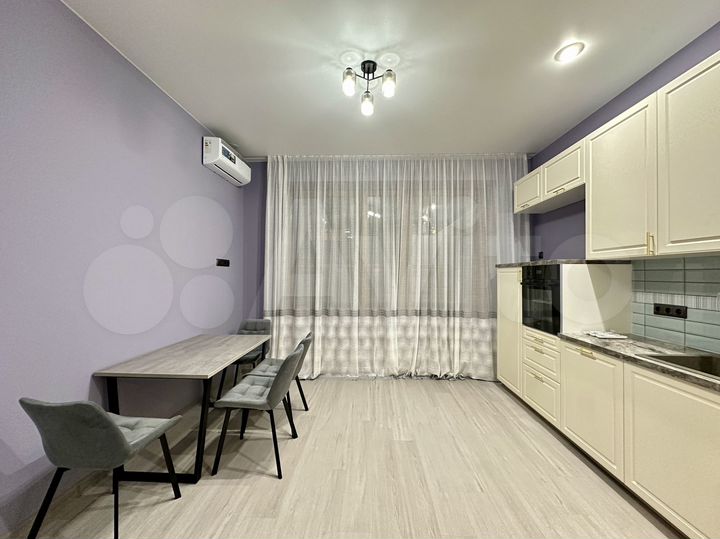 2-к. квартира, 97 м², 8/10 эт.