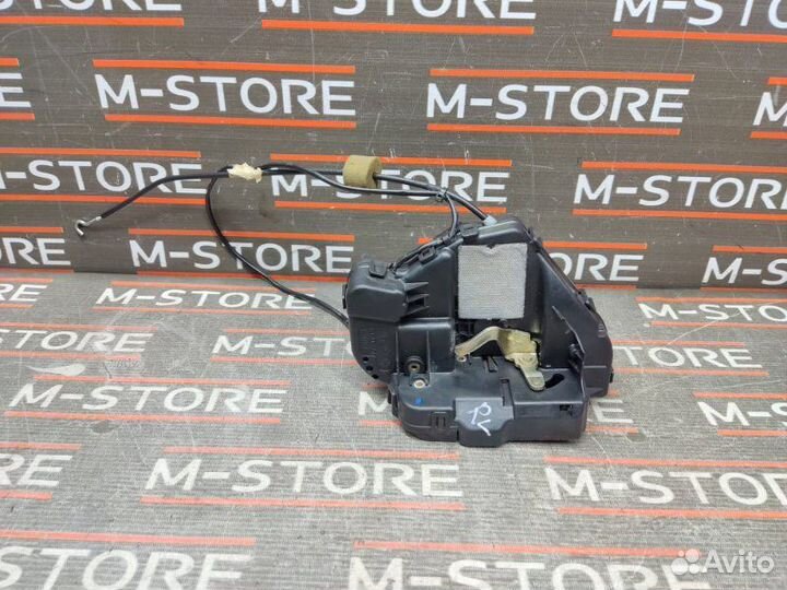 Замок двери задний левый Mercedes-Benz E-Class