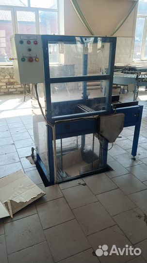 Вертикальный конвеер для коробов