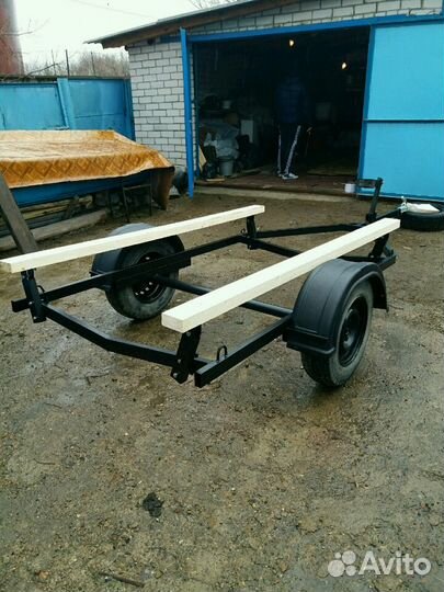 Легковой прицеп для гидроциклов и лодок пвх