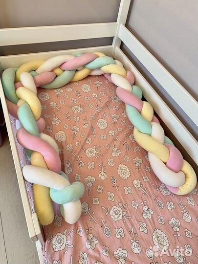 Бортик косичка в кроватку