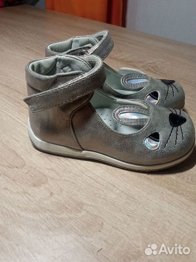 Туфельки для девочки