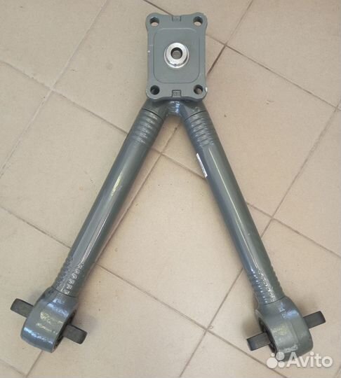 V - образная тяга Sitrak howo