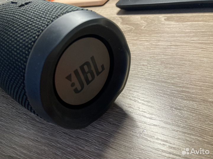 Колонка jbl charge 3