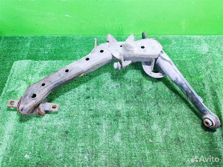 Рычаг задний поперечный левый Honda Civic 4D (FD)