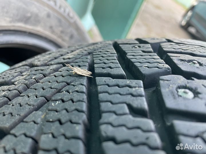 Roadstone Winguard WinSpike SUV 225/60 R17