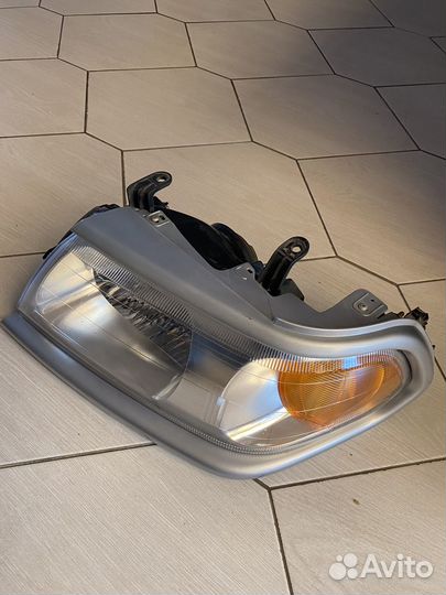 Фара правая mitsubishi pajero sport
