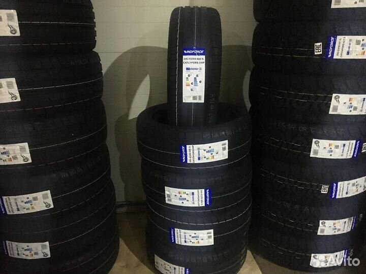 Windforce Catchfors UHP 245/40 R19 98W