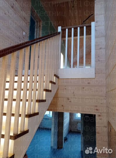 Лестница на металлическом каркасе