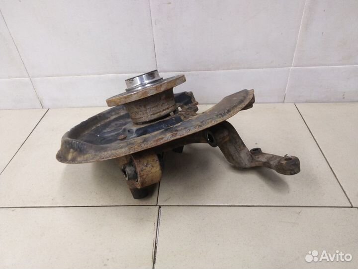 Кулак поворотный задний правый Octavia (A5 1Z) 200