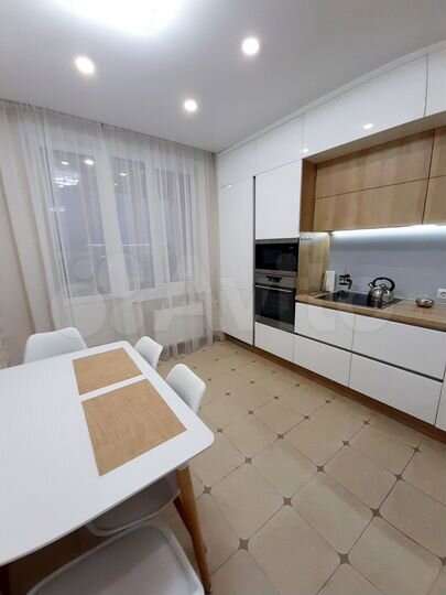 2-к. квартира, 80 м², 14/23 эт.