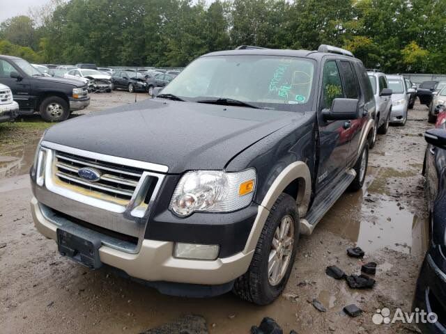 В разборе Ford Explorer 4